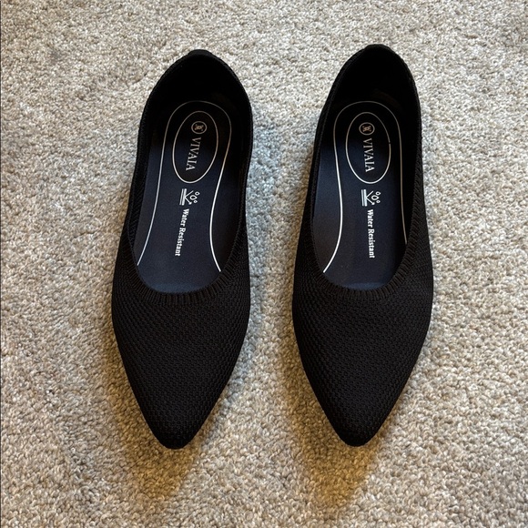 Vivaia Pointed Toe Water Repellant Aria 5 Ballet Flats size 41 - US 9.5 - Picture 2 of 8